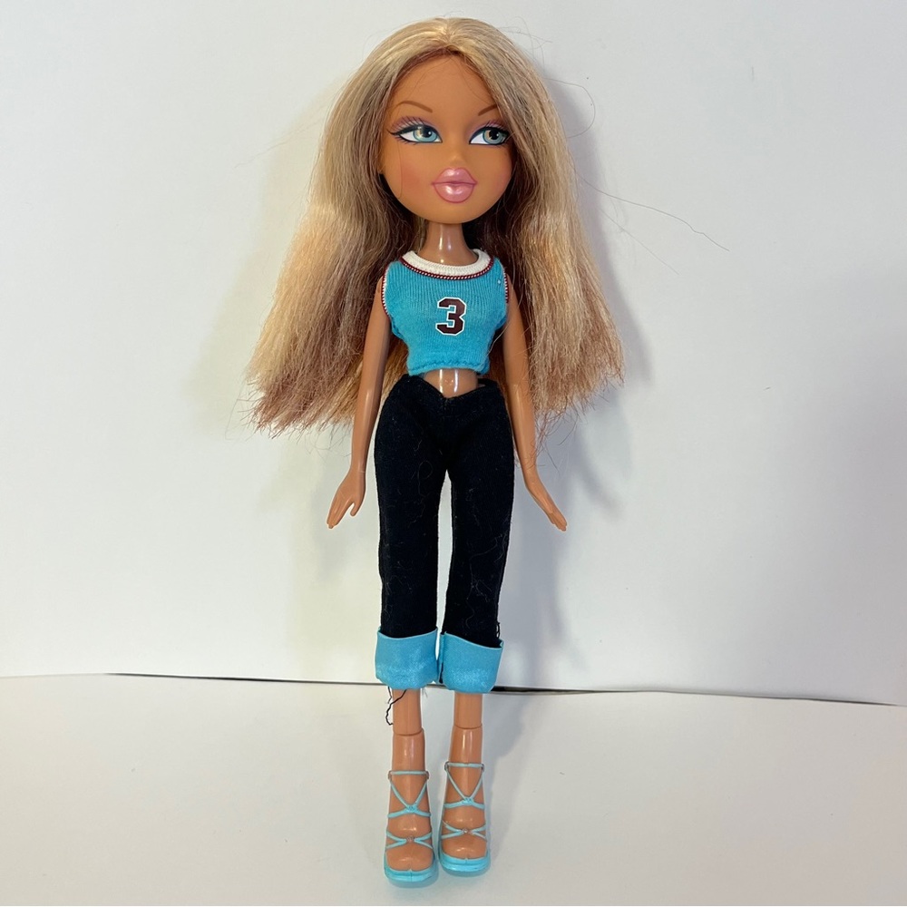 Vintage Rare Stylin 7th Edition Bratz Doll Yasmin Class School Redressed